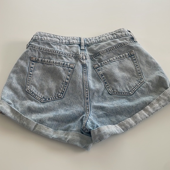 High Rise cuffed Denim Shorts - Picture 4 of 5